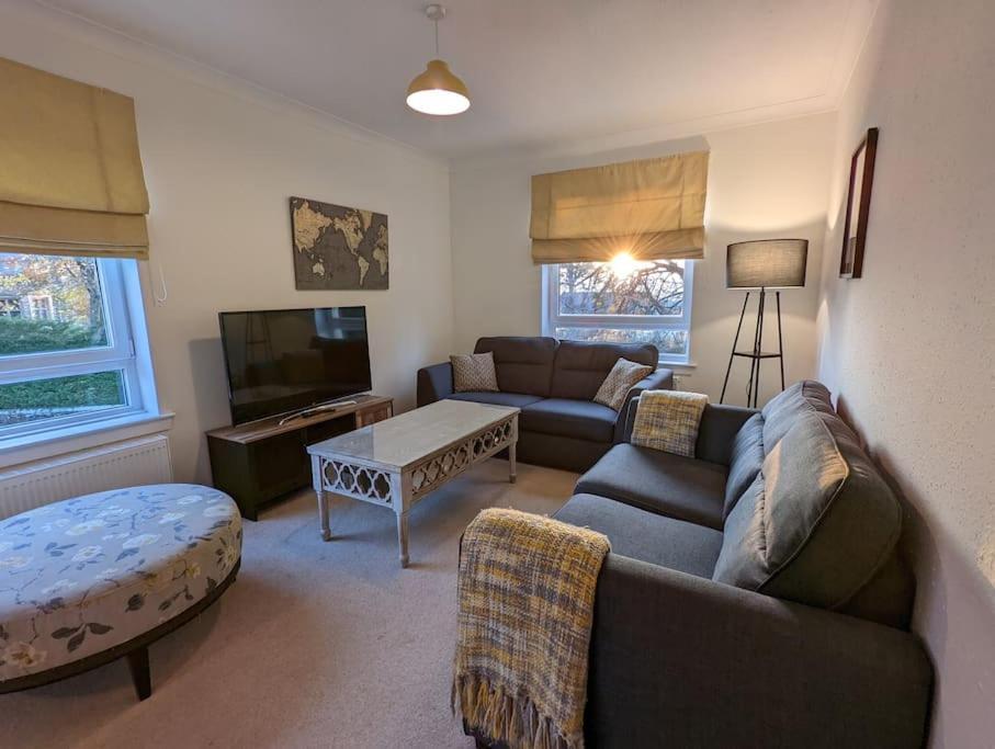 Two Bedroom Flat In Bridge Of Allan, Stirling Екстериор снимка