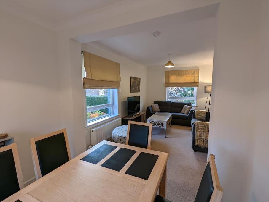 Two Bedroom Flat In Bridge Of Allan, Stirling Екстериор снимка