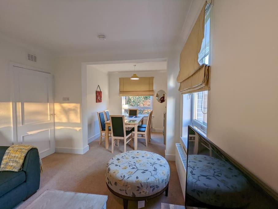 Two Bedroom Flat In Bridge Of Allan, Stirling Екстериор снимка