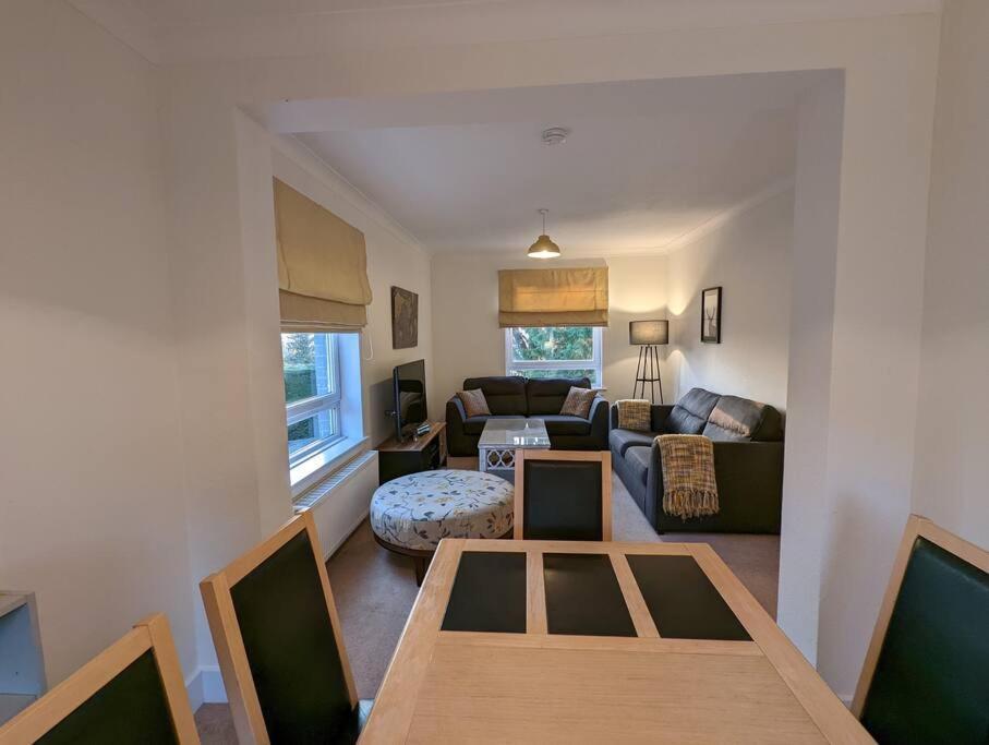 Two Bedroom Flat In Bridge Of Allan, Stirling Екстериор снимка