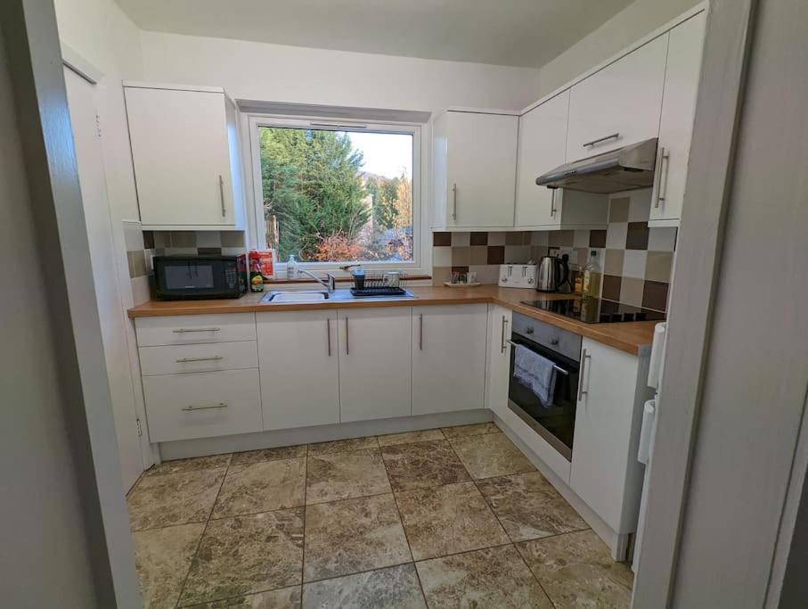 Two Bedroom Flat In Bridge Of Allan, Stirling Екстериор снимка